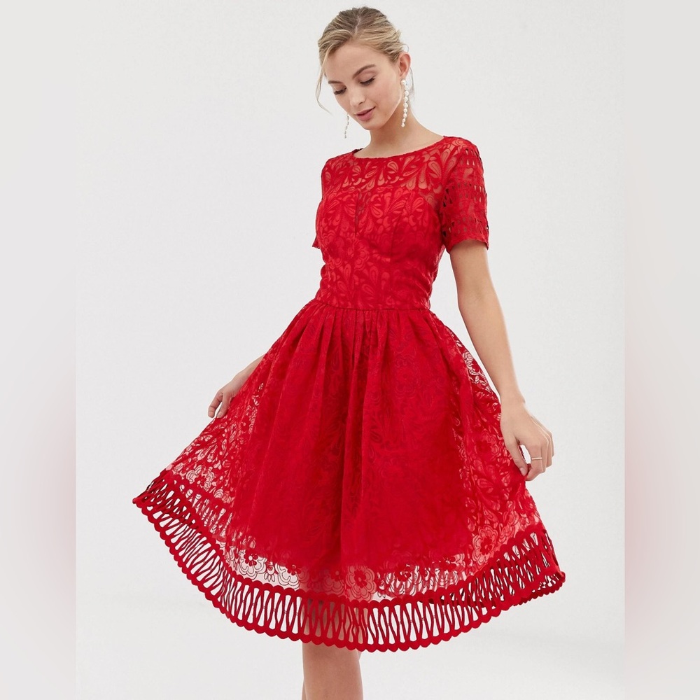 Nwt;
Chi Chi London
Women's Red Premium Lace Prom Dress With Cutwork Hem❤️